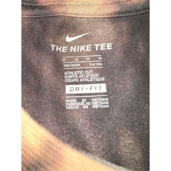 Nike Hoops Bleached Tee - Picture 3 of 3